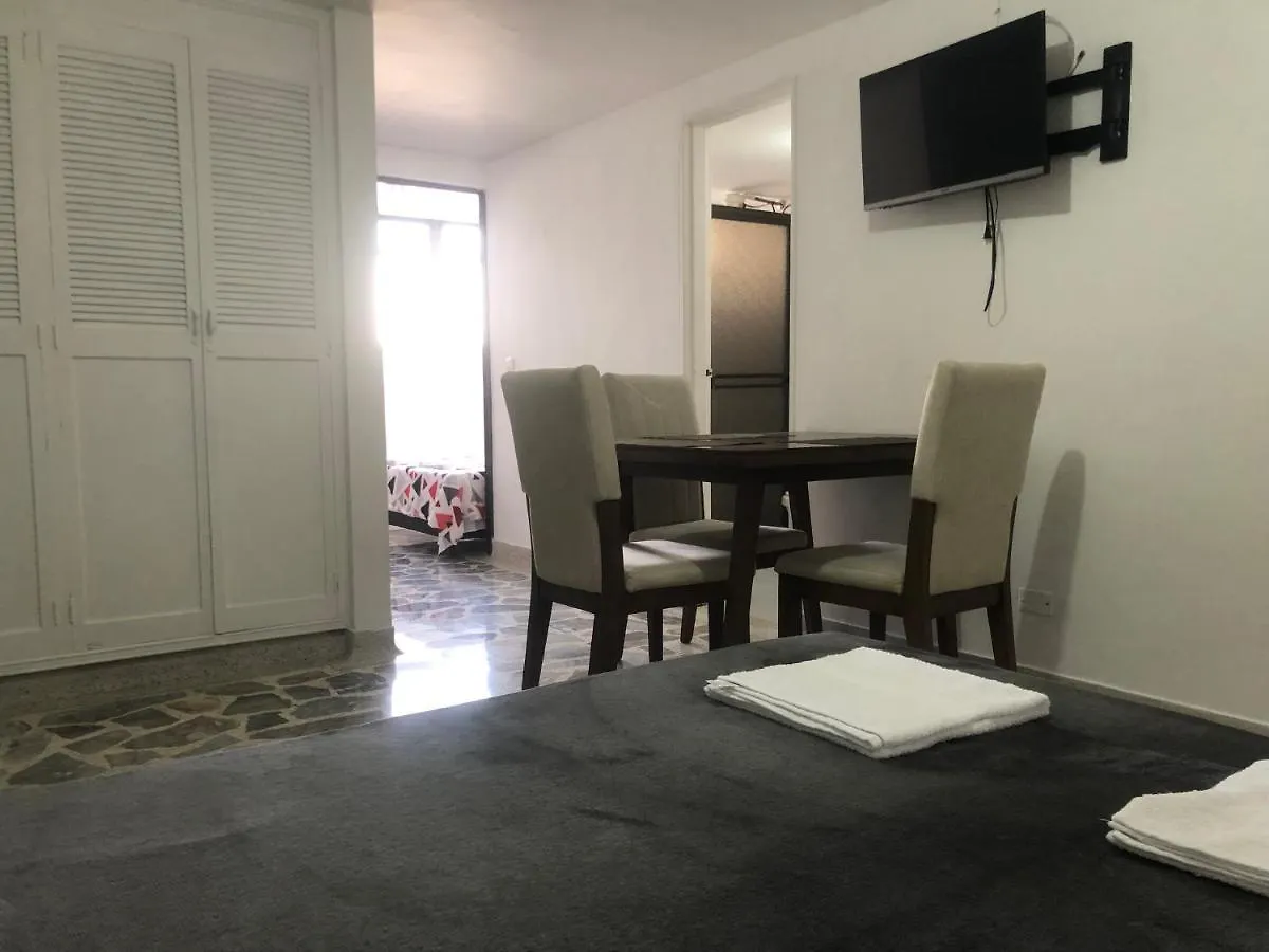 Apartamento Comodo En Laureles , Centrico Y Bien Ubicado Apto 301 Appartement Medellín 0*,