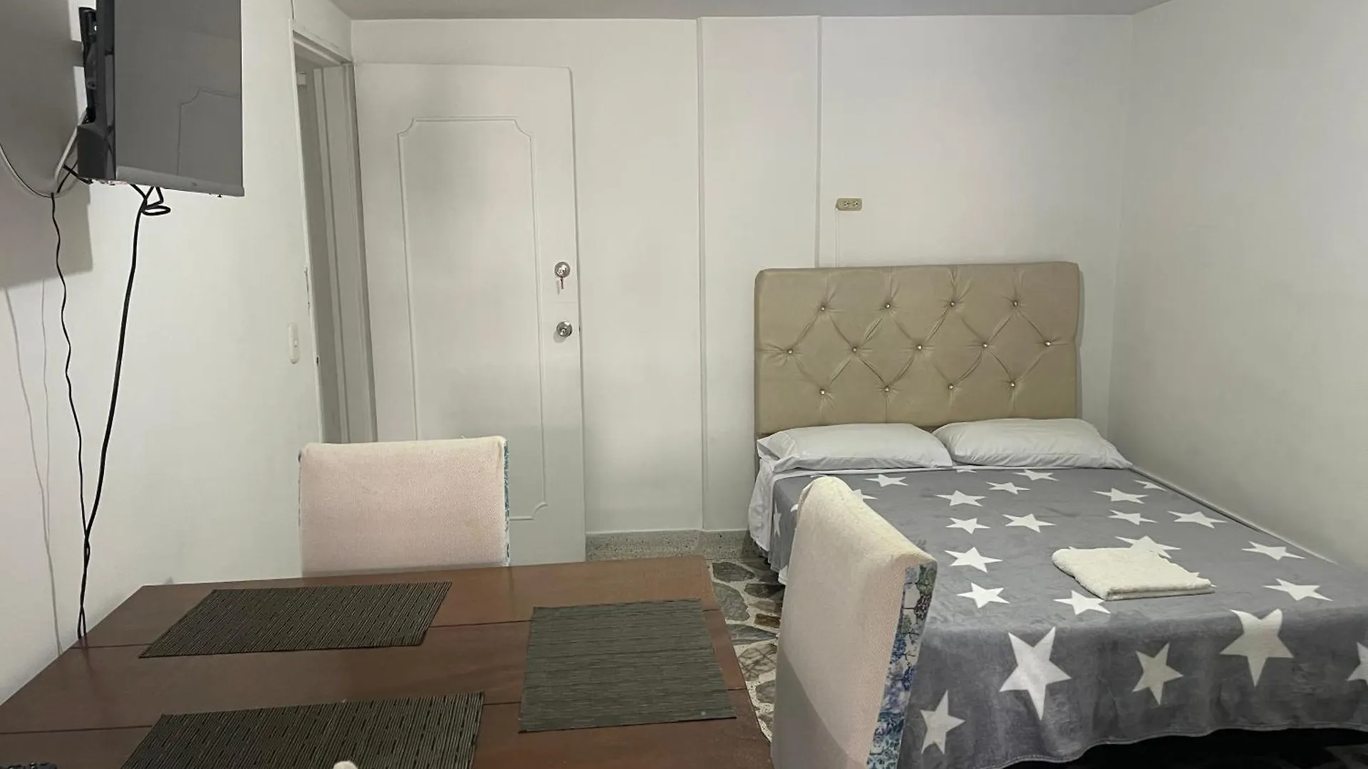 Apartamento Comodo En Laureles , Centrico Y Bien Ubicado Apto 301 Apartment Medellin